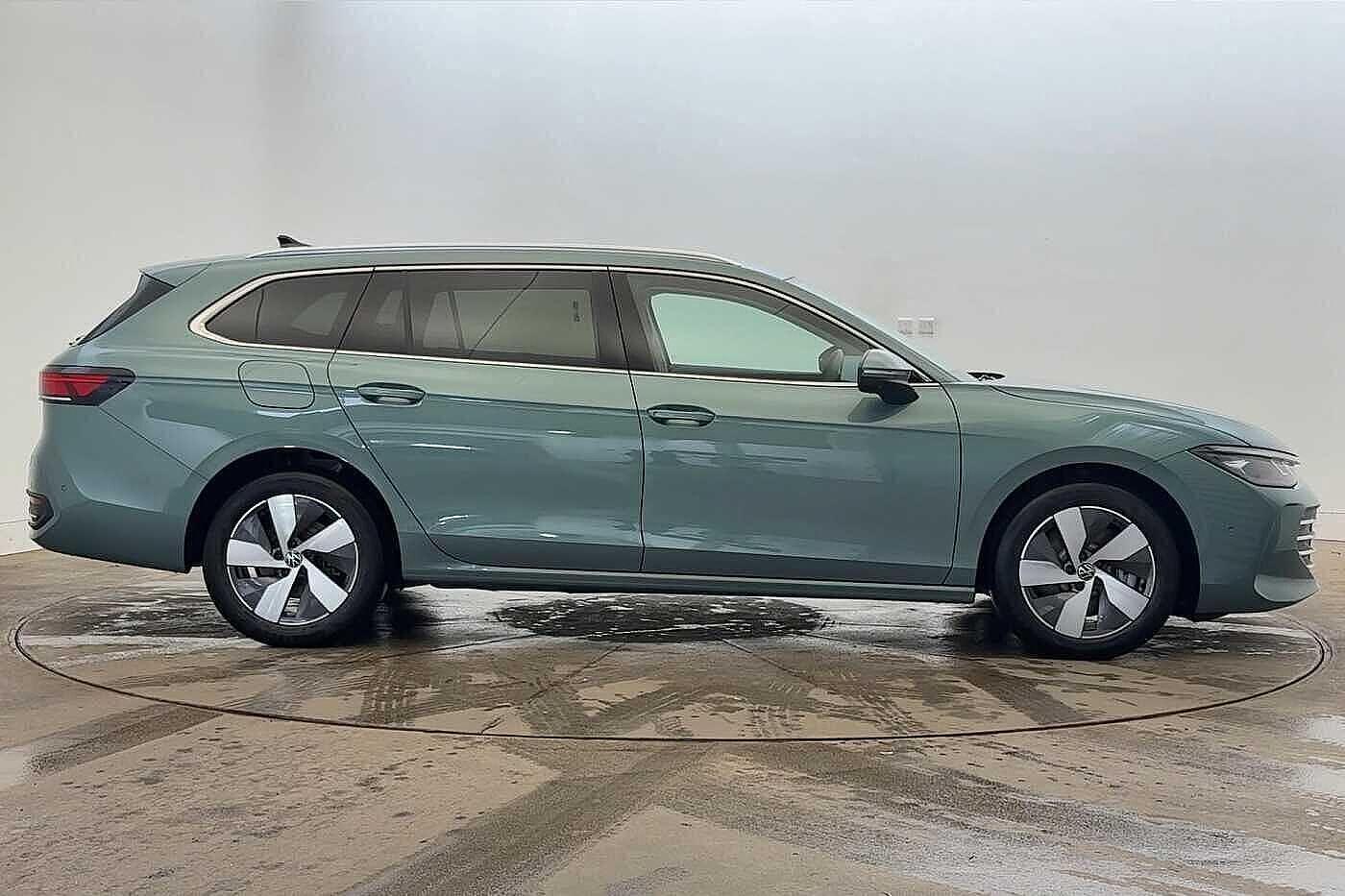 Used Volkswagen Passat 2025 for sale - 76480869: Photo 4