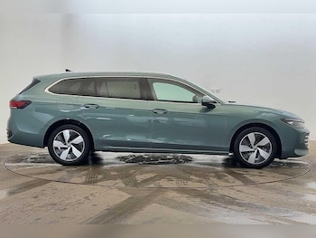 Used Volkswagen Passat 2025 for sale - 76480869: Photo