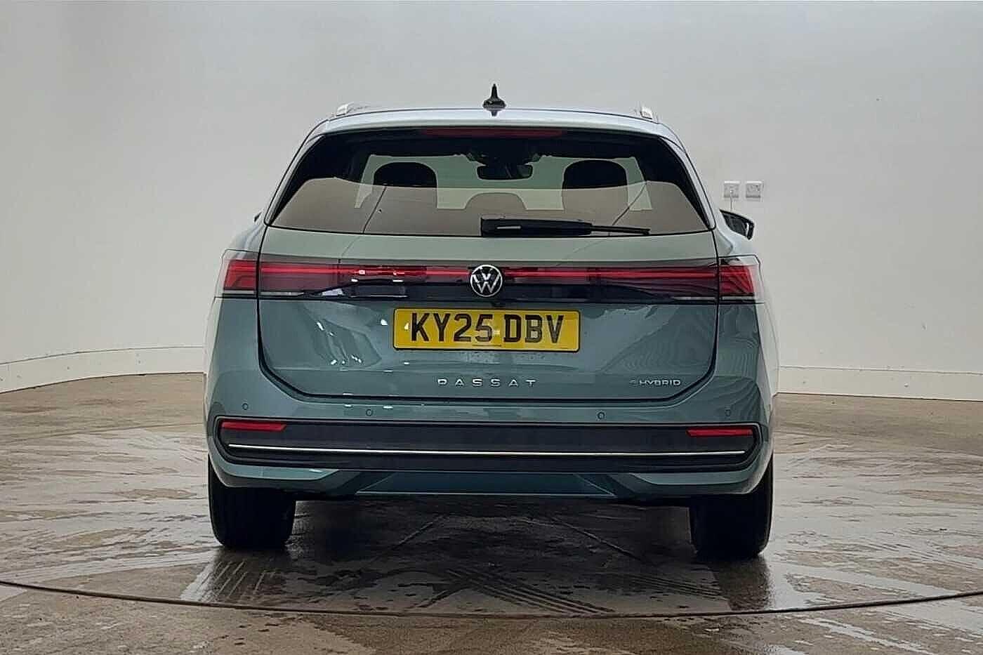 Used Volkswagen Passat 2025 for sale - 76480869: Photo 8