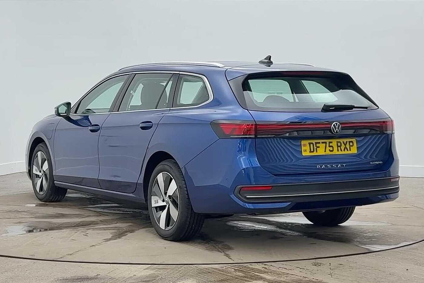 Used Volkswagen Passat 2025 for sale - 77577762: Photo 3