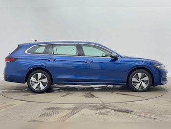 Used Volkswagen Passat 2025 for sale - 77577762: Photo