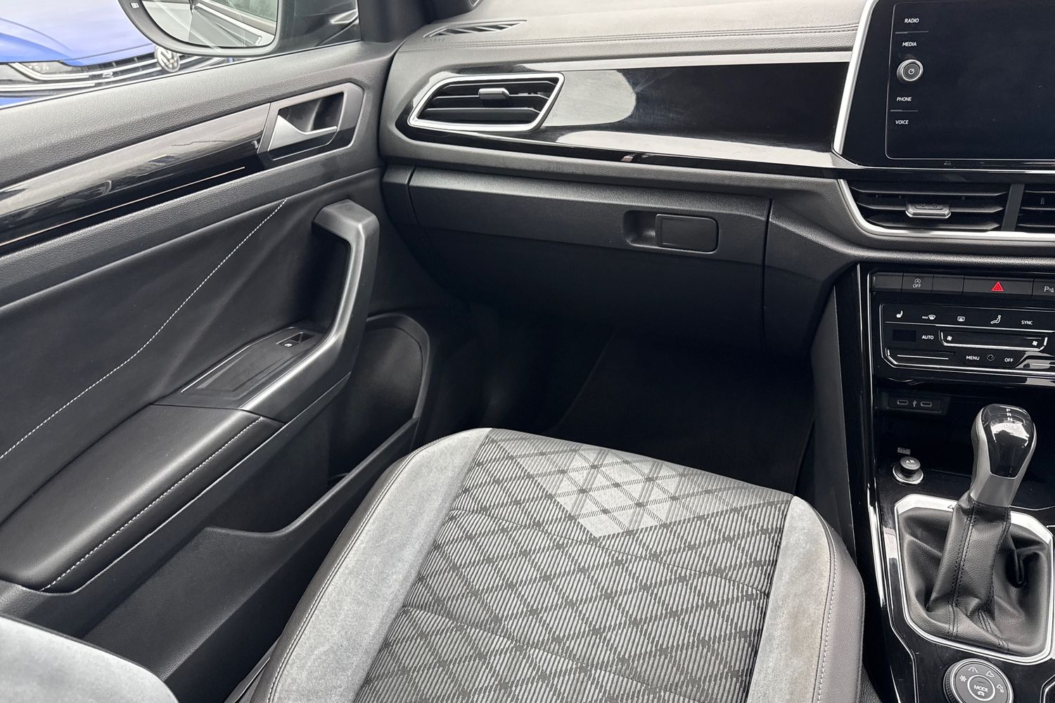 Used Volkswagen T-Roc 2024 for sale - 77500805: Photo 20