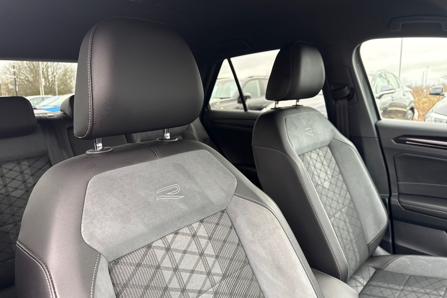 Used Volkswagen T-Roc 2024 for sale - 77500805: Photo 24