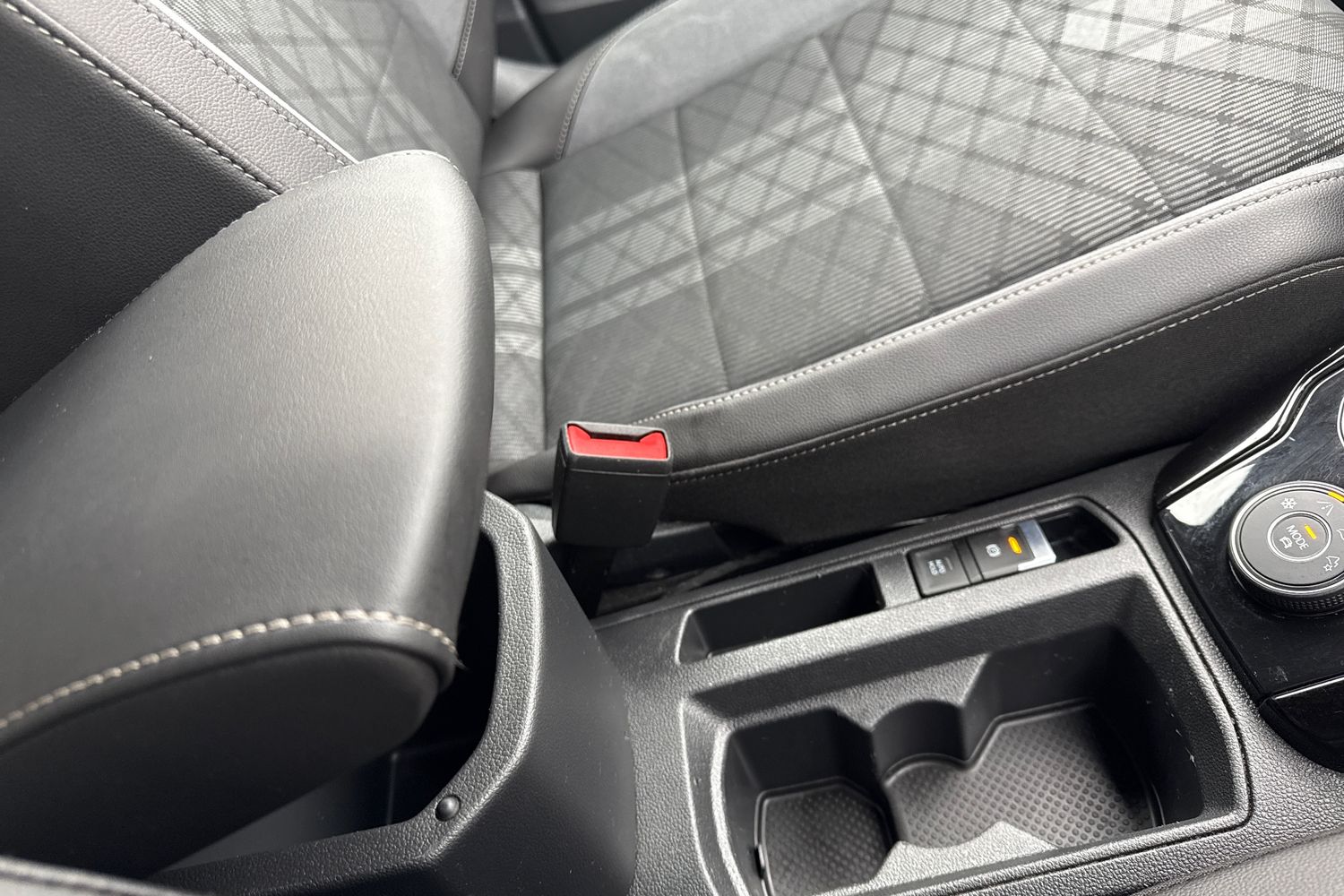 Used Volkswagen T-Roc 2024 for sale - 77500805: Photo 41