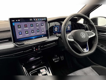 Used Volkswagen Golf 2025 for sale - 76194099: Photo