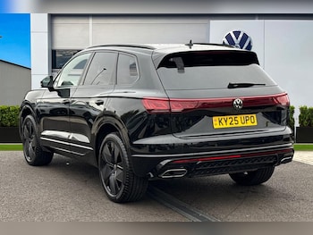 Used Volkswagen Touareg 2025 for sale - 76047298: Photo 2