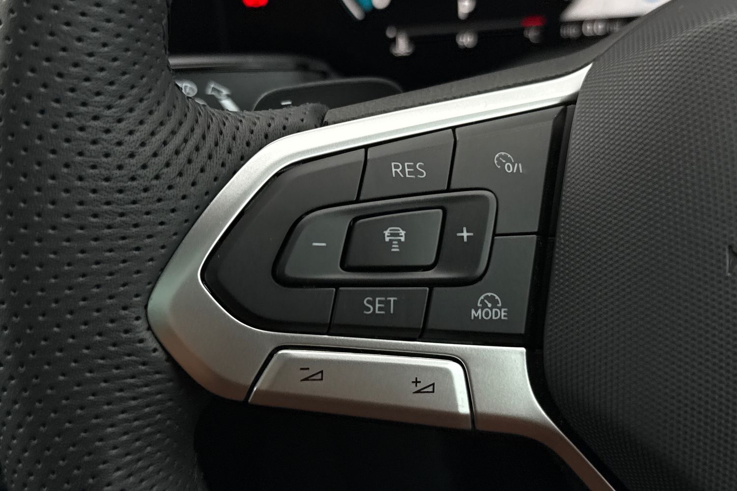 Used Volkswagen Touareg 2025 for sale - 76047298: Photo 39