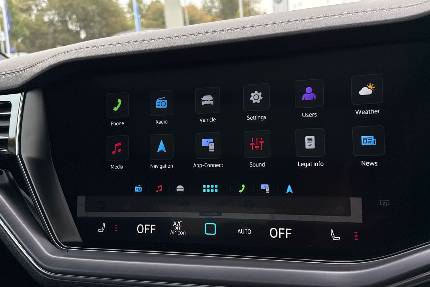 Used Volkswagen Touareg 2025 for sale - 76047298: Photo 42