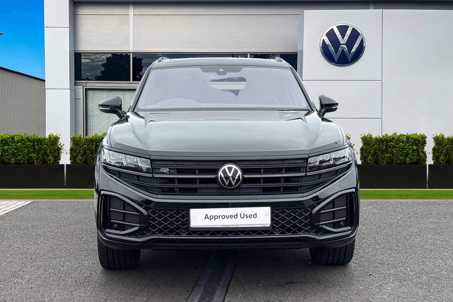 Used Volkswagen Touareg 2025 for sale - 76047298: Photo 5