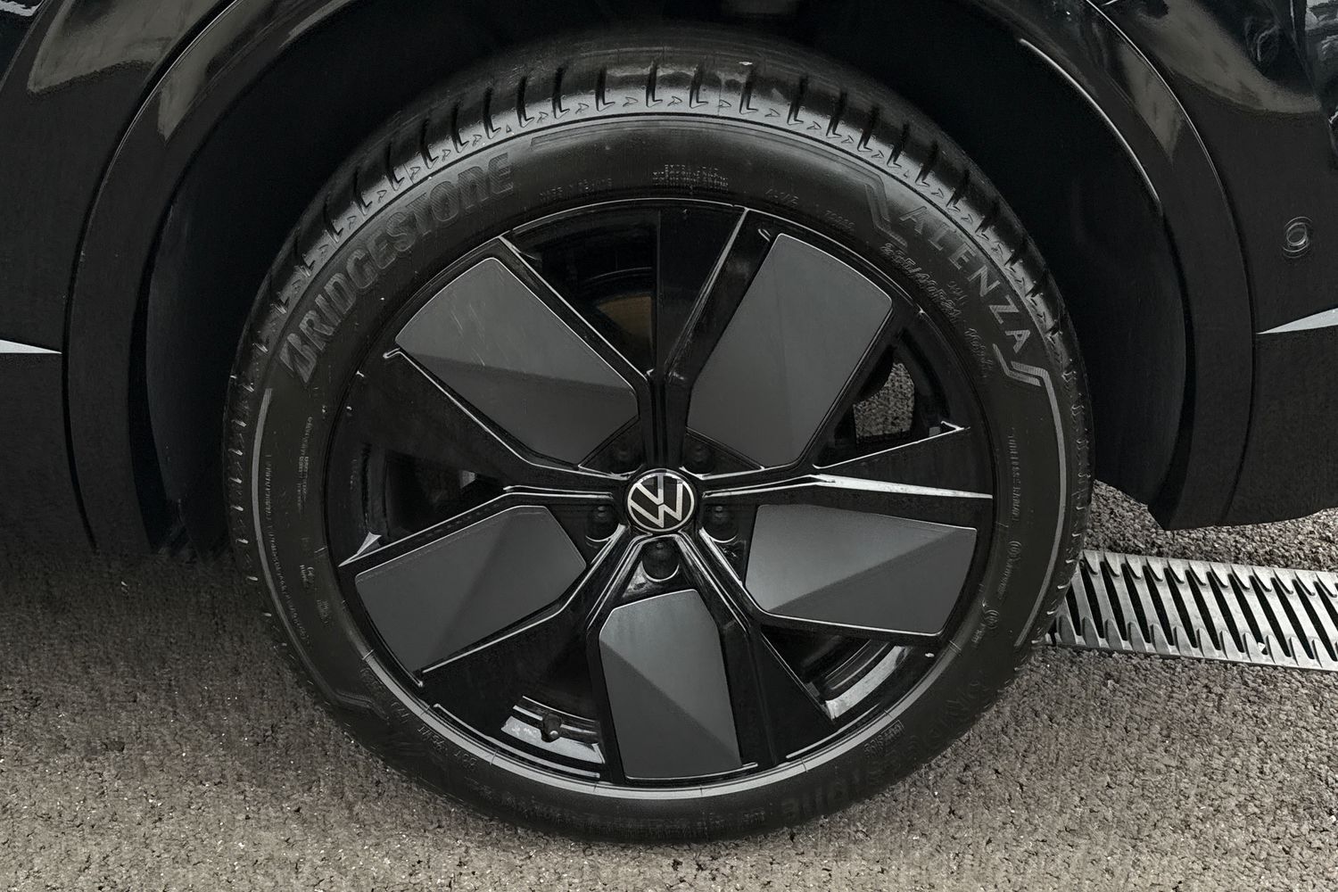 Used Volkswagen Touareg 2025 for sale - 76047298: Photo 9