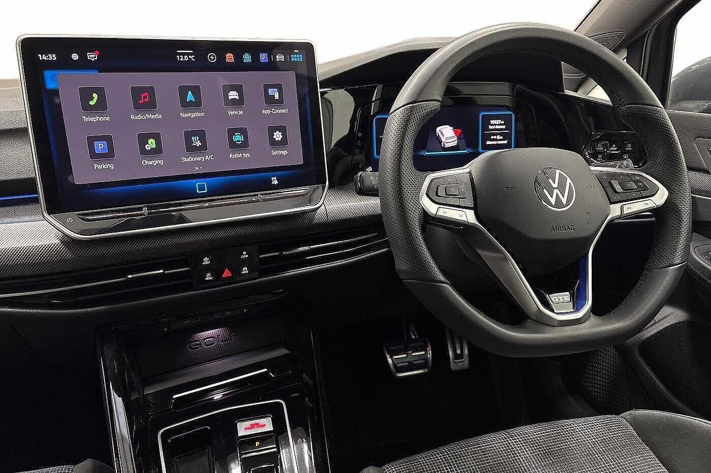 Used Volkswagen Golf 2025 for sale - 76630023: Photo 2