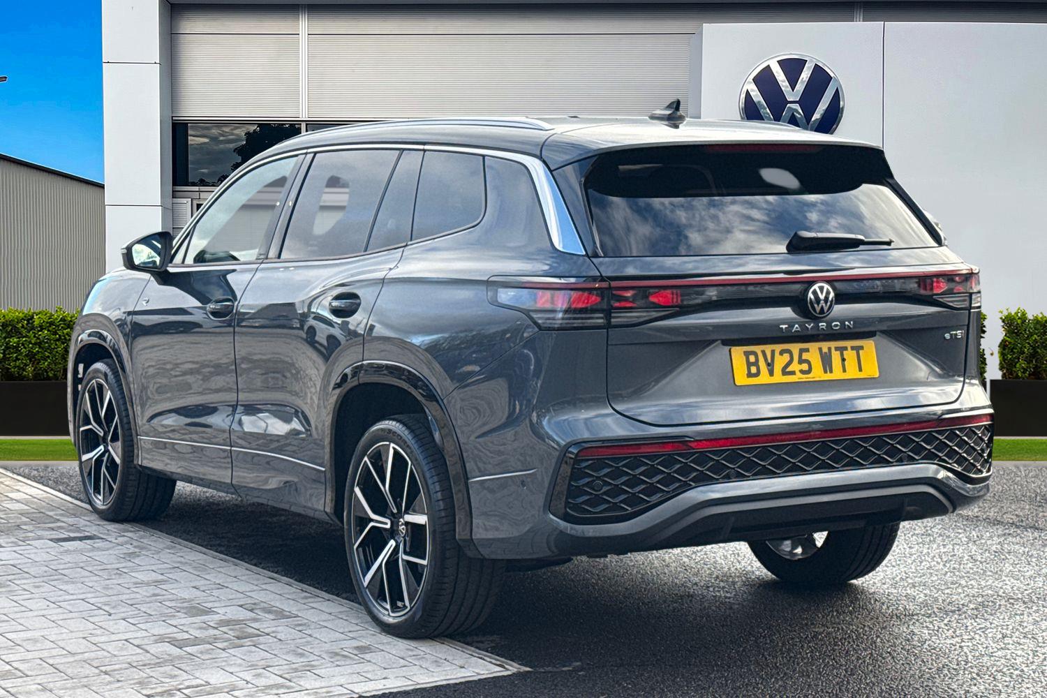 Used Volkswagen Touran 2025 for sale - 77443995: Photo 2