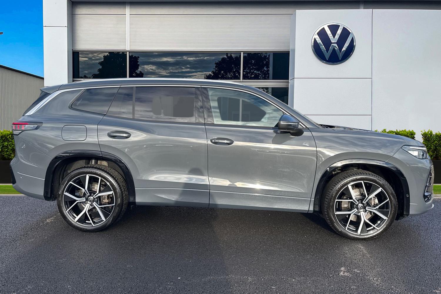 Used Volkswagen Touran 2025 for sale - 77443995: Photo 3