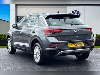 Used Volkswagen T-Roc 2024 for sale - 78807210: Photo