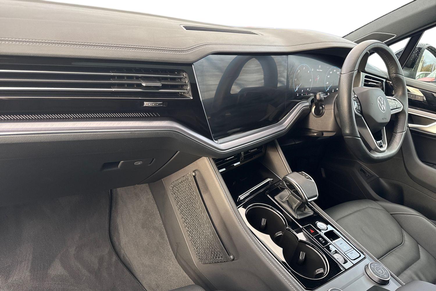 Used Volkswagen Touareg 2024 for sale - 77199492: Photo 14