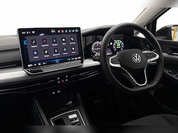 Used Volkswagen Golf 2025 for sale - 79418780: Photo