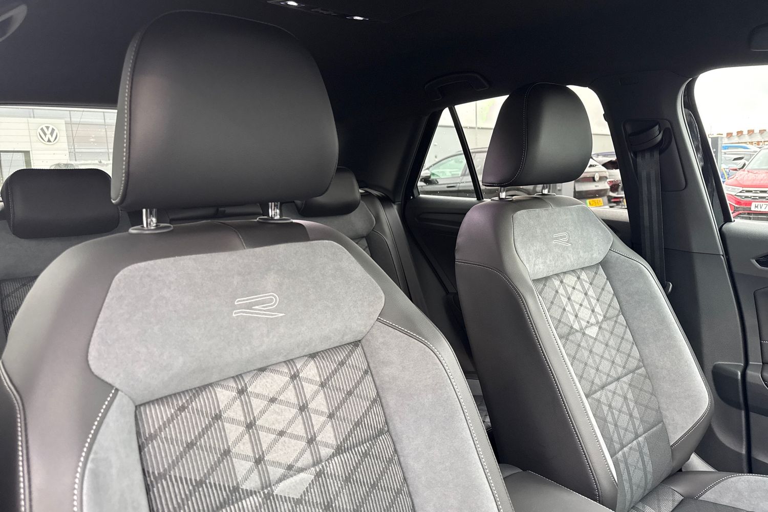 Used Volkswagen T-Roc 2025 for sale - 77382271: Photo 24