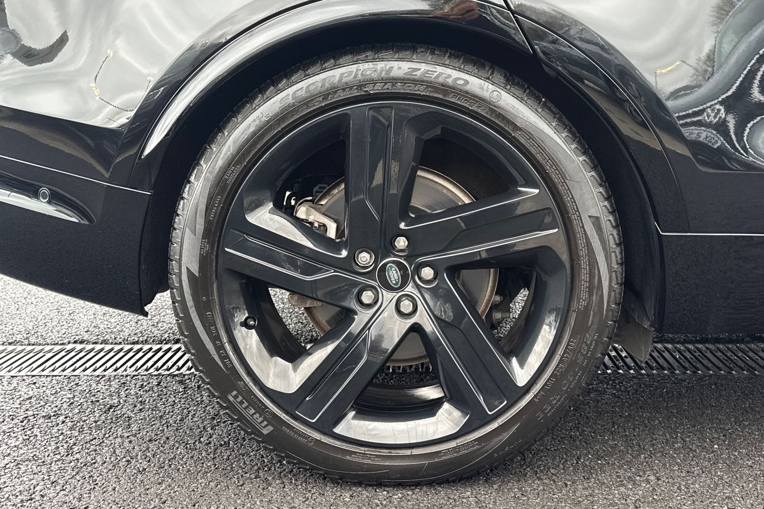 Used Land Rover Discovery 2023 for sale - 78001657: Photo 10