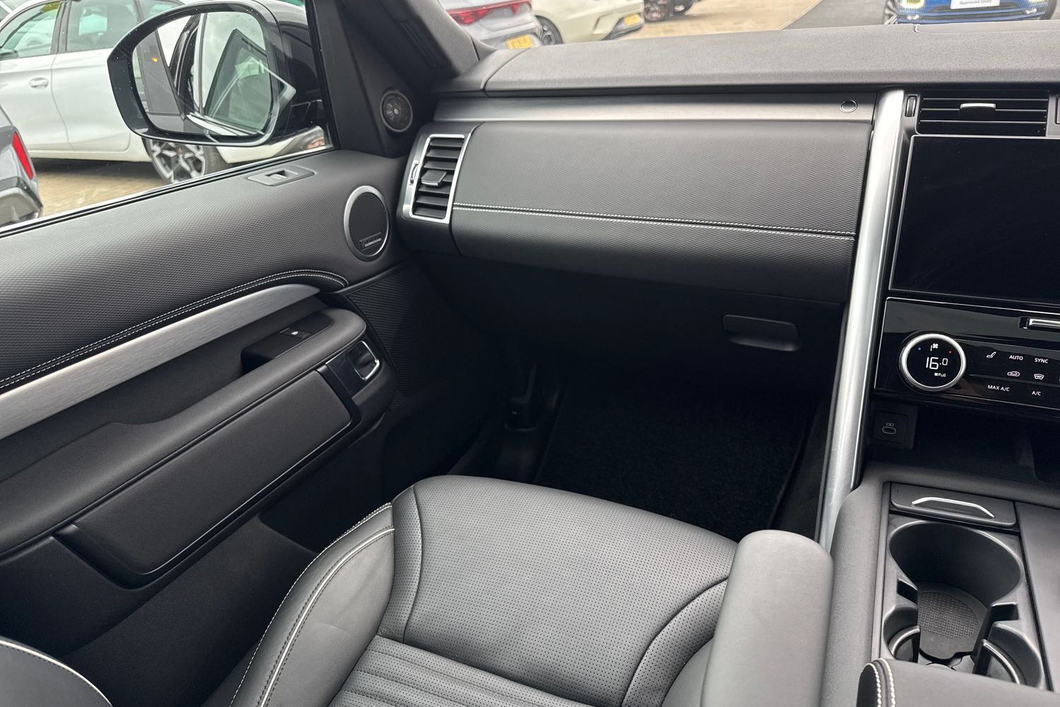 Used Land Rover Discovery 2023 for sale - 78001657: Photo 20