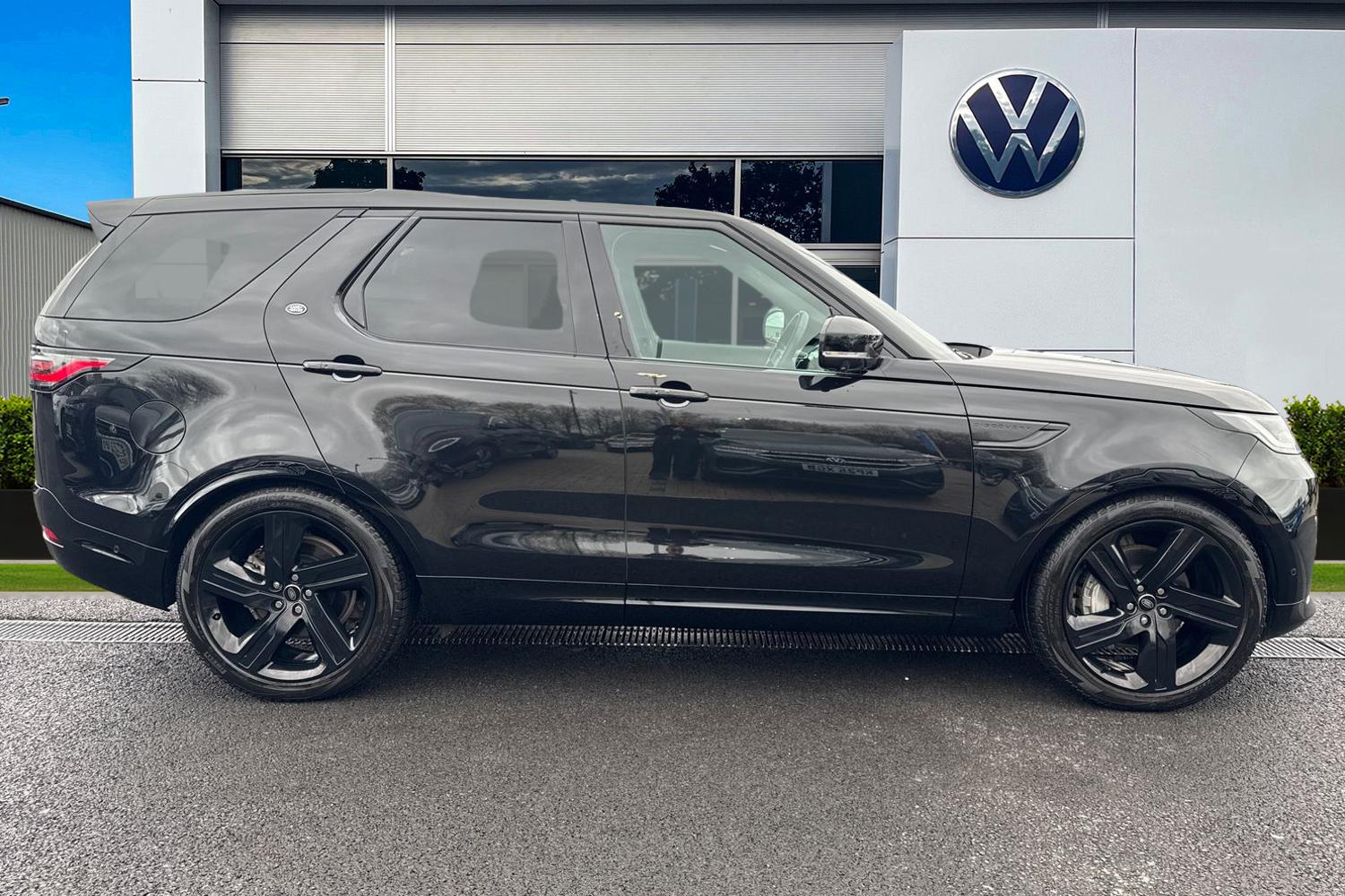 Used Land Rover Discovery 2023 for sale - 78001657: Photo 3