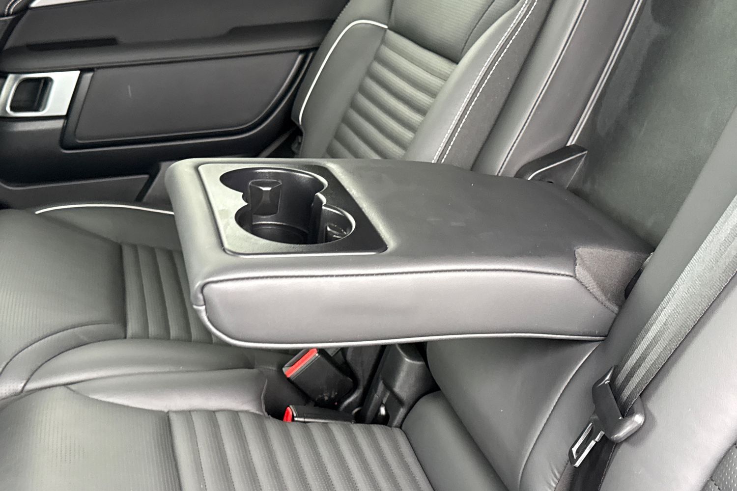 Used Land Rover Discovery 2023 for sale - 78001657: Photo 31