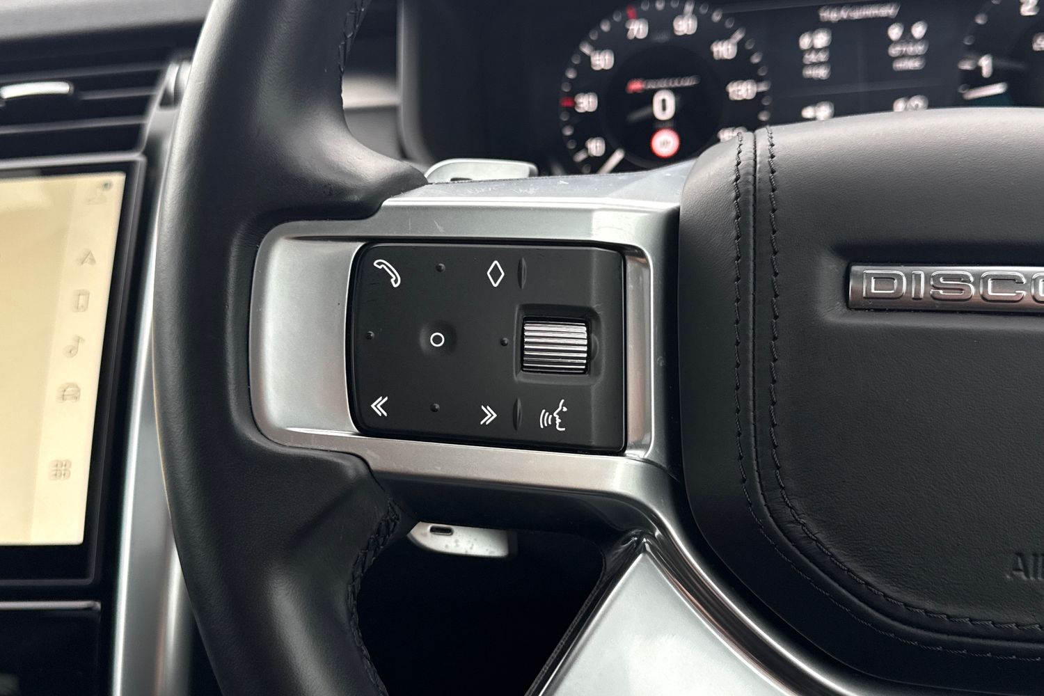 Used Land Rover Discovery 2023 for sale - 78001657: Photo 38