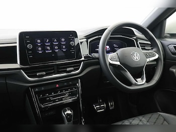Used Volkswagen T-Roc 2024 for sale - 79174989: Photo