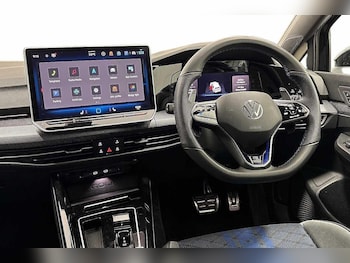 Used Volkswagen Golf 2025 for sale - 77546367: Photo