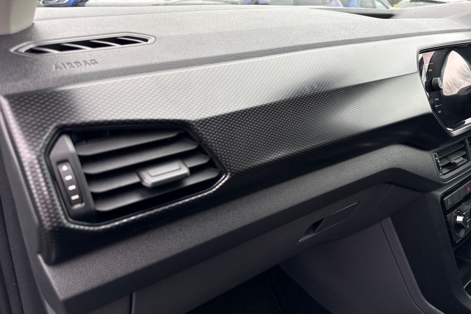 Used Volkswagen T-Cross 2020 for sale - 77463110: Photo 27