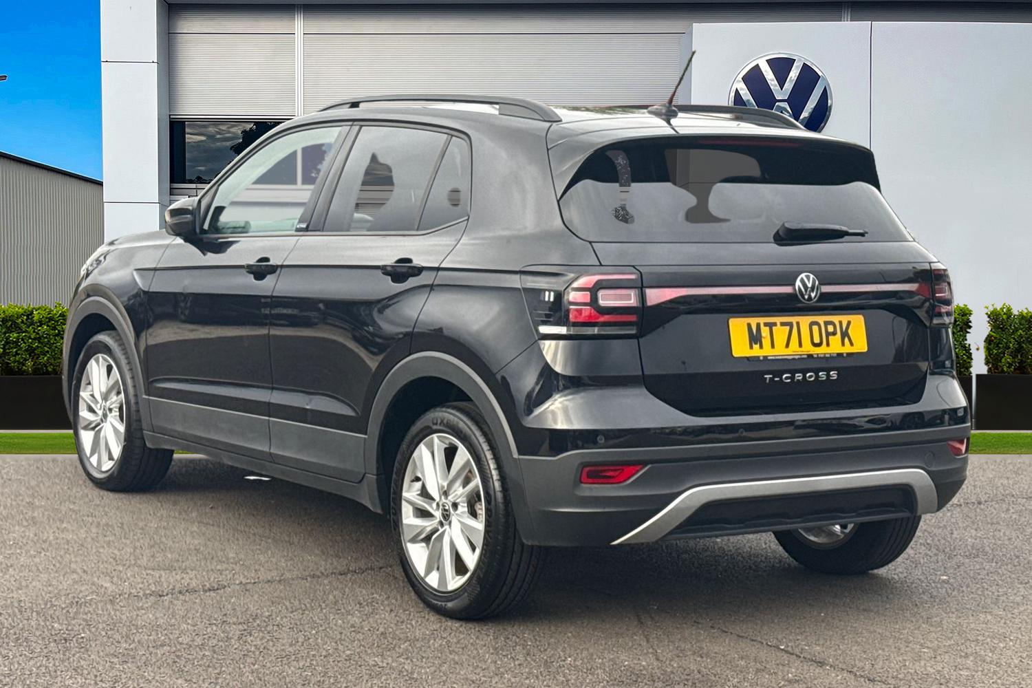 Used Volkswagen T-Cross 2022 for sale - 76232456: Photo 2