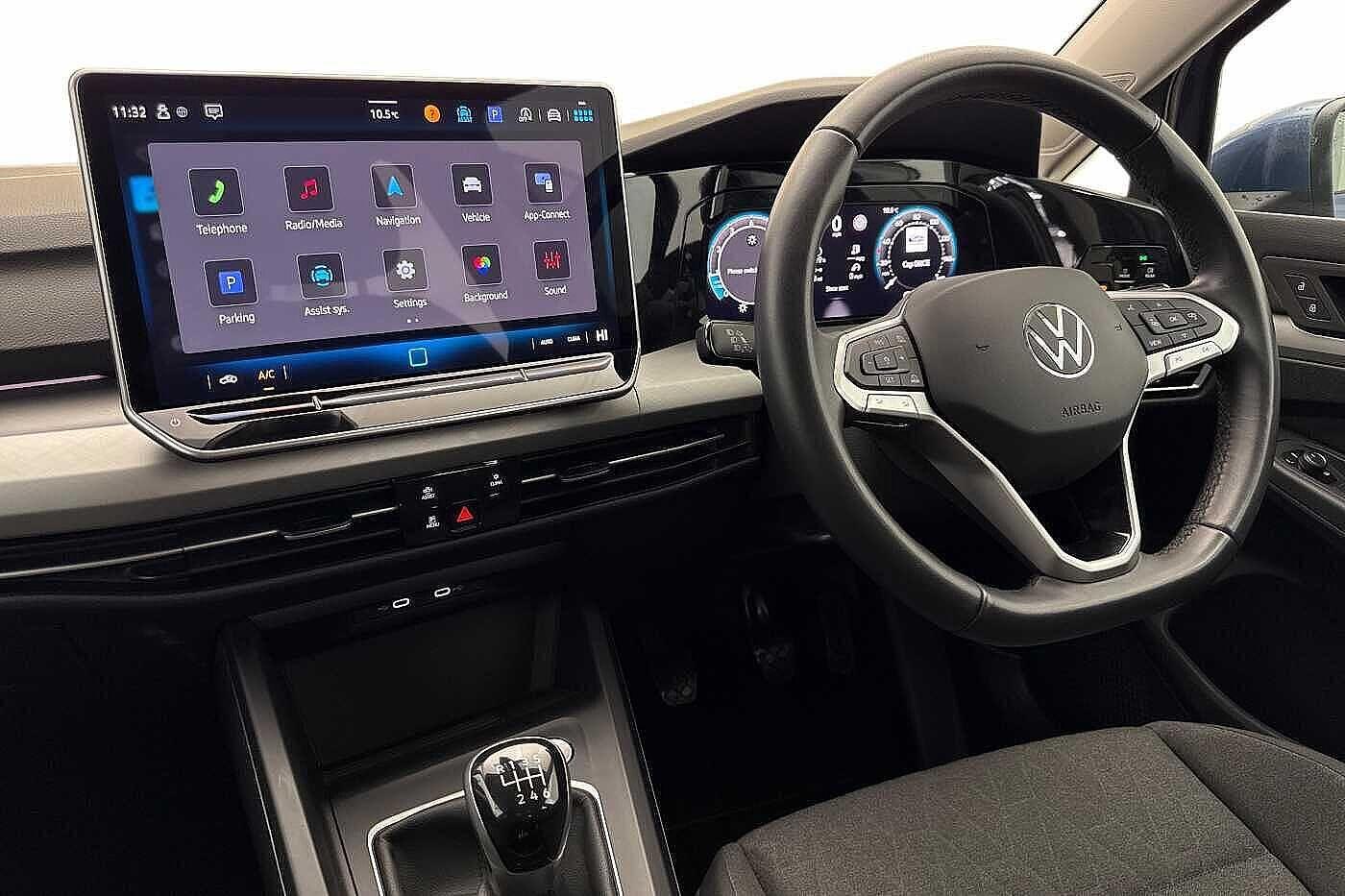 Used Volkswagen Golf 2024 for sale - 76919354: Photo 2