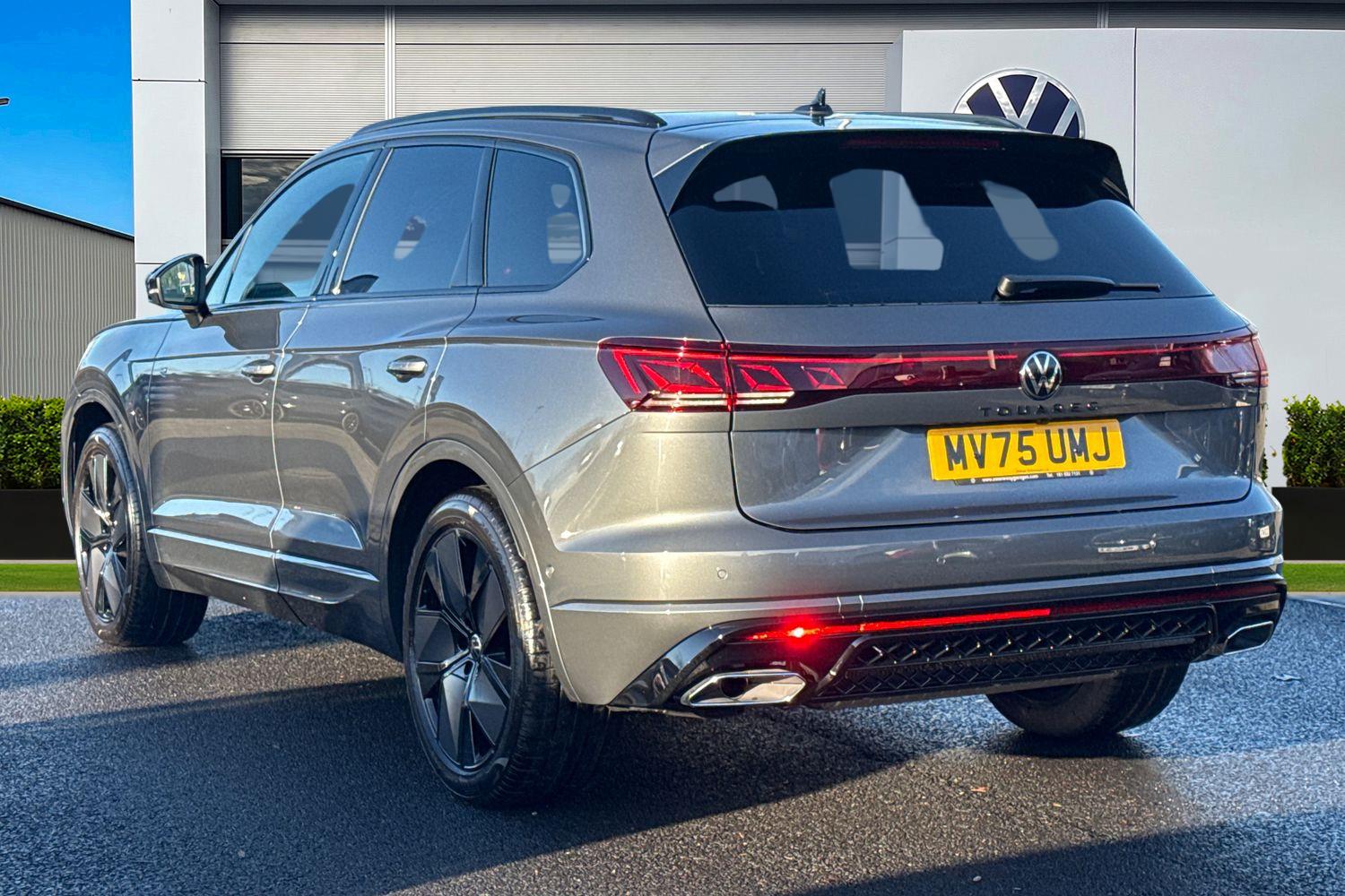 Used Volkswagen Touareg 2025 for sale - 77099720: Photo 2