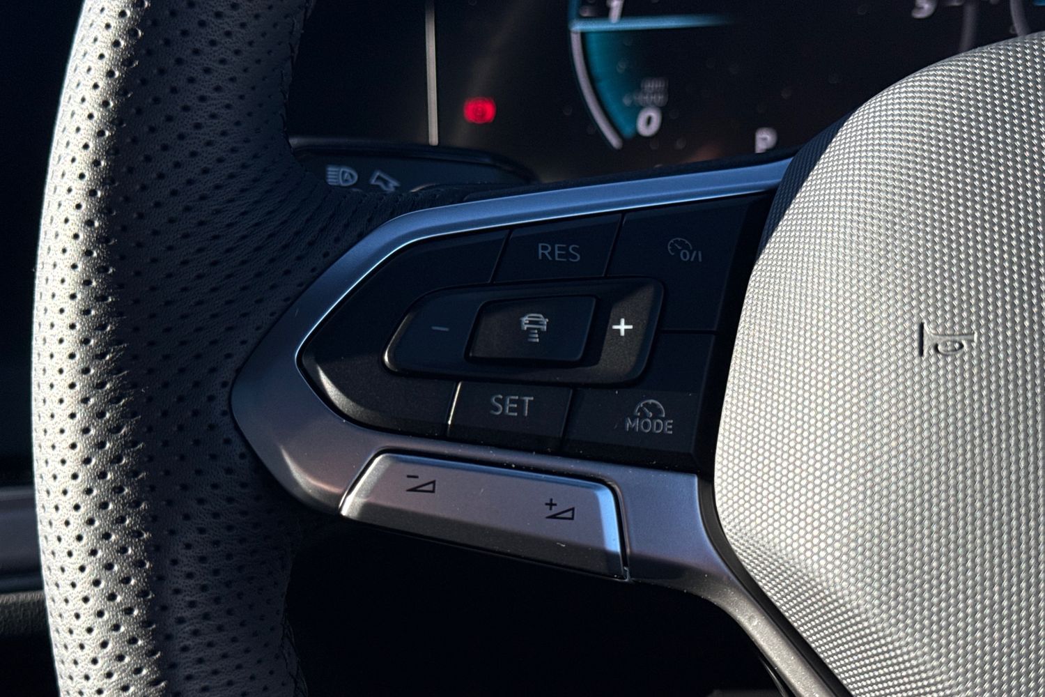 Used Volkswagen Touareg 2025 for sale - 77099720: Photo 39