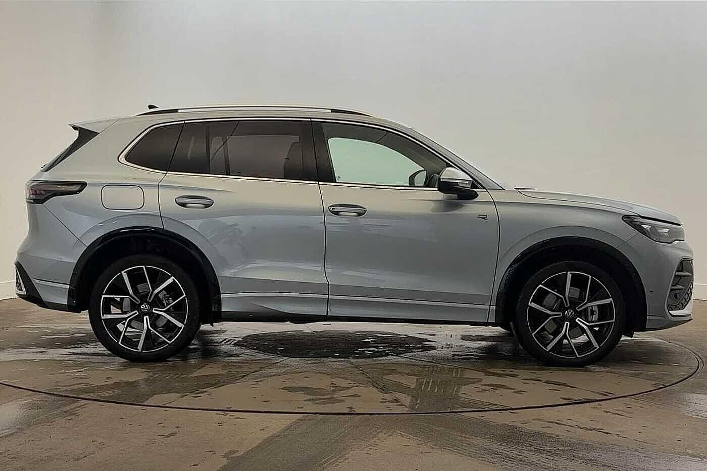 Used Volkswagen Tiguan 2025 for sale - 77139099: Photo 4