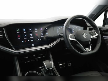 Used Volkswagen Touareg 2024 for sale - 75970606: Photo
