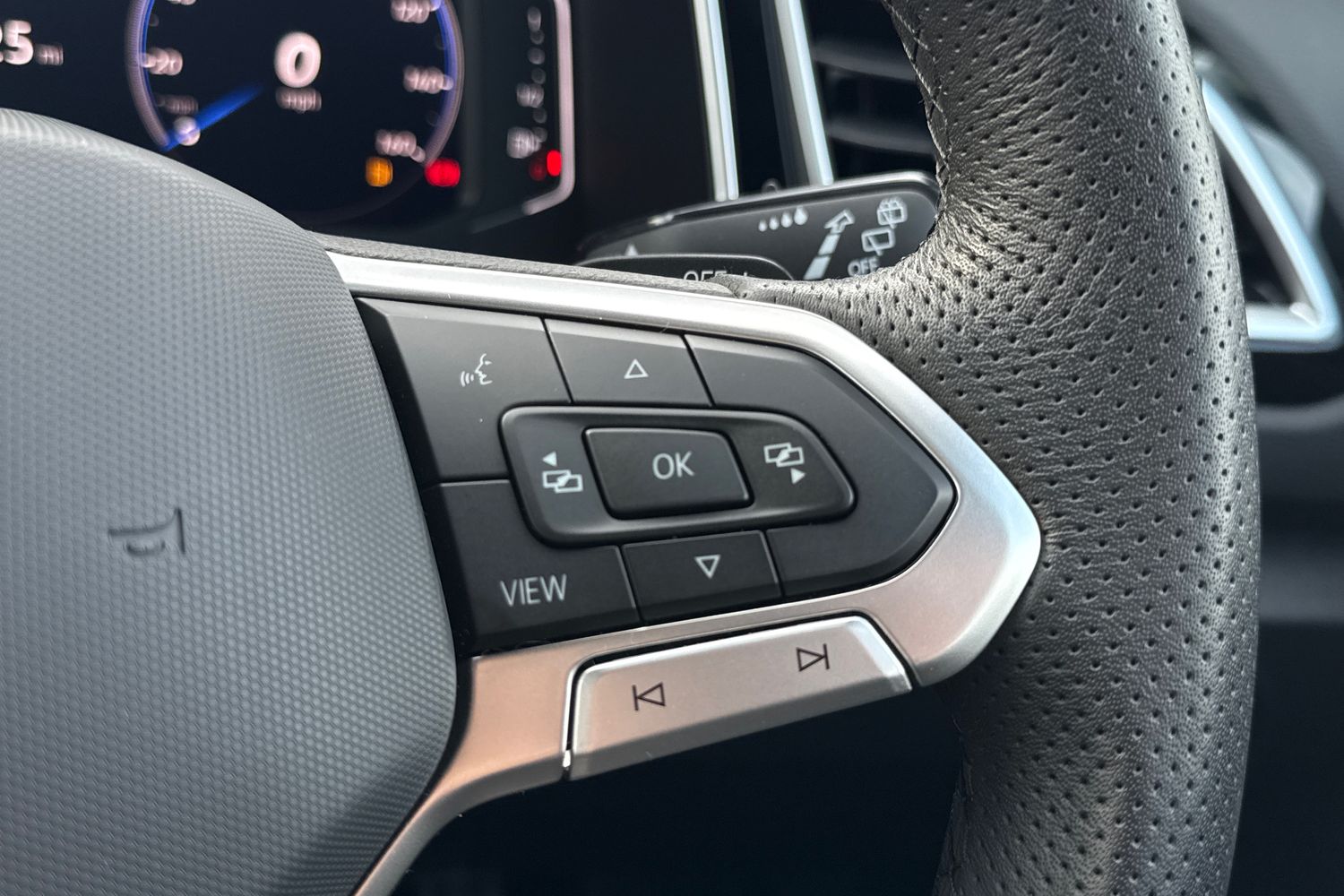 Used Volkswagen T-Roc 2025 for sale - 78010679: Photo 35