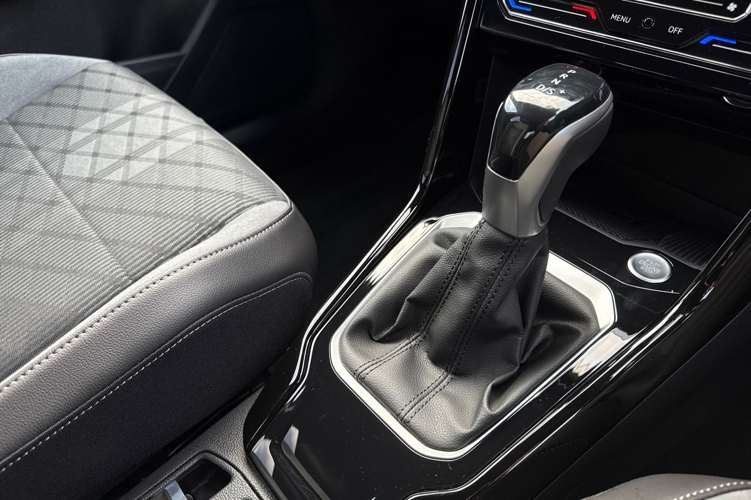 Used Volkswagen T-Roc 2025 for sale - 78010679: Photo 39