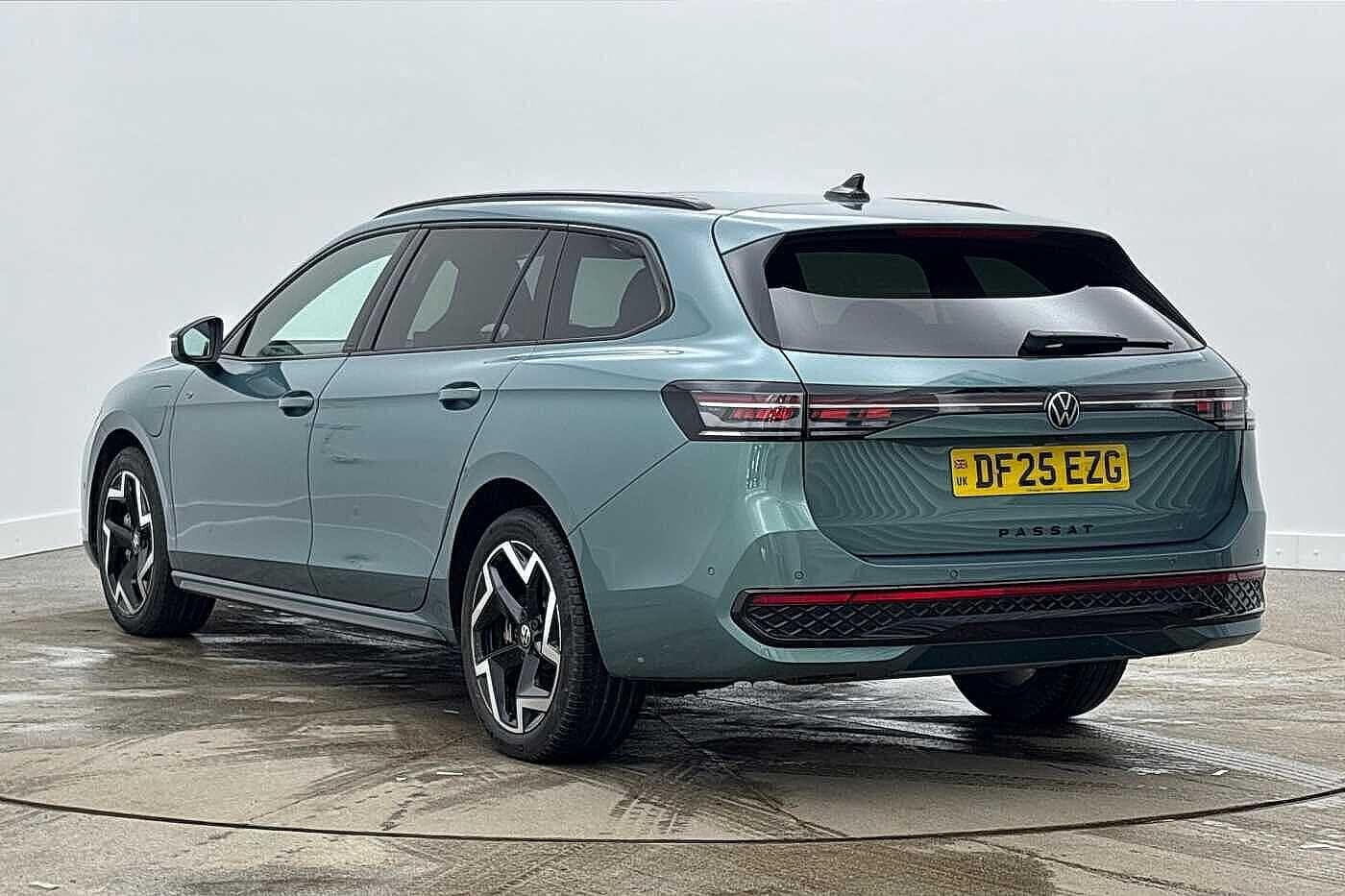 Used Volkswagen Passat 2025 for sale - 77820276: Photo 3