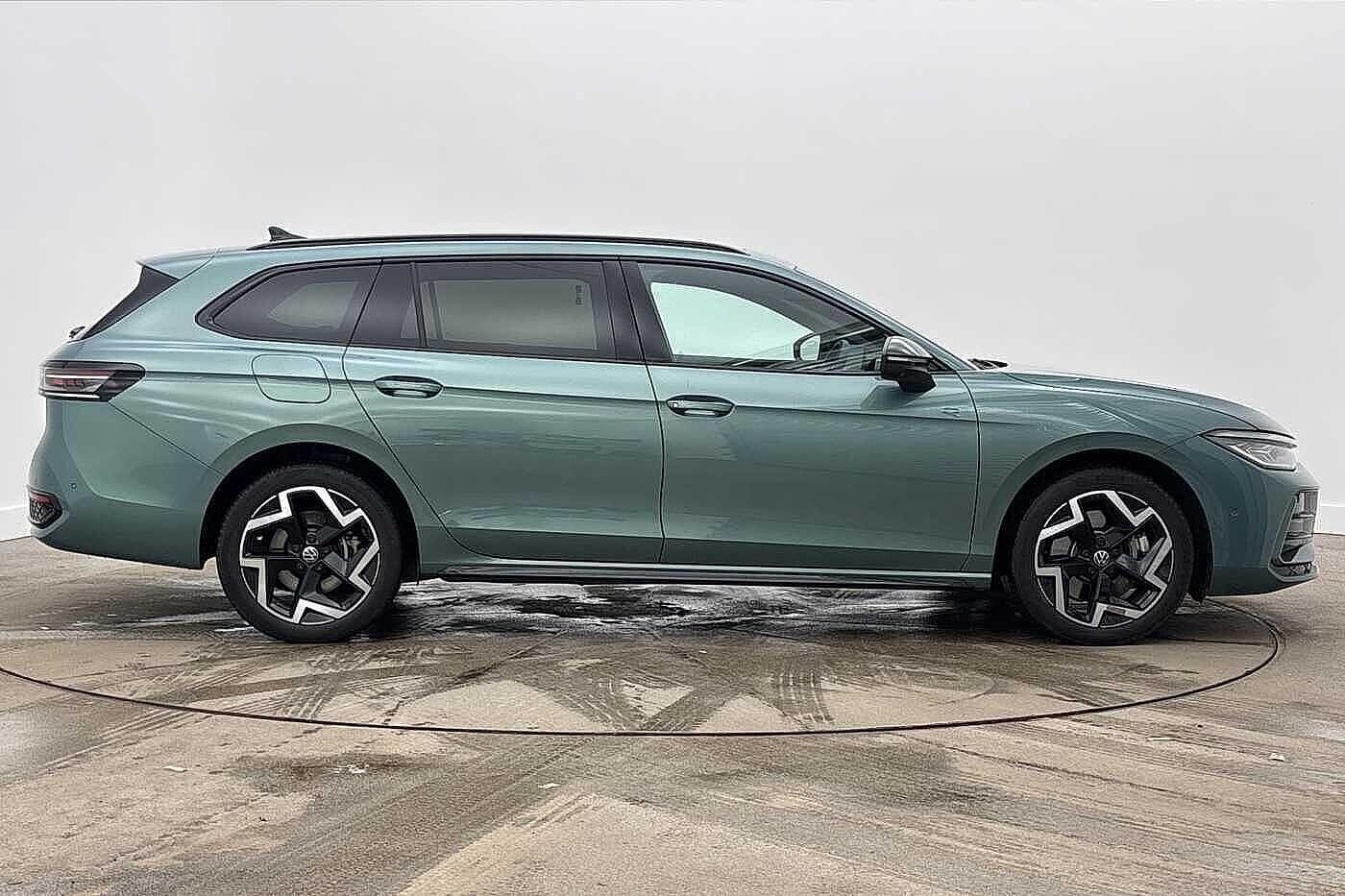 Used Volkswagen Passat 2025 for sale - 77820276: Photo 4