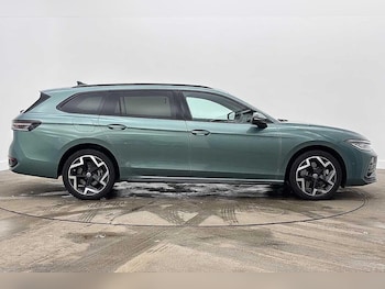 Used Volkswagen Passat 2025 for sale - 77820276: Photo