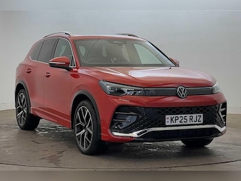 2025 - 2.0 TDI R-Line 5dr DSG **PAN ROOF+TOW BAR+IQ HEADLIGHTS+DRIVER ASSIST PACK*