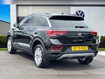 Used Volkswagen T-Roc 2025 for sale - 79526578: Photo
