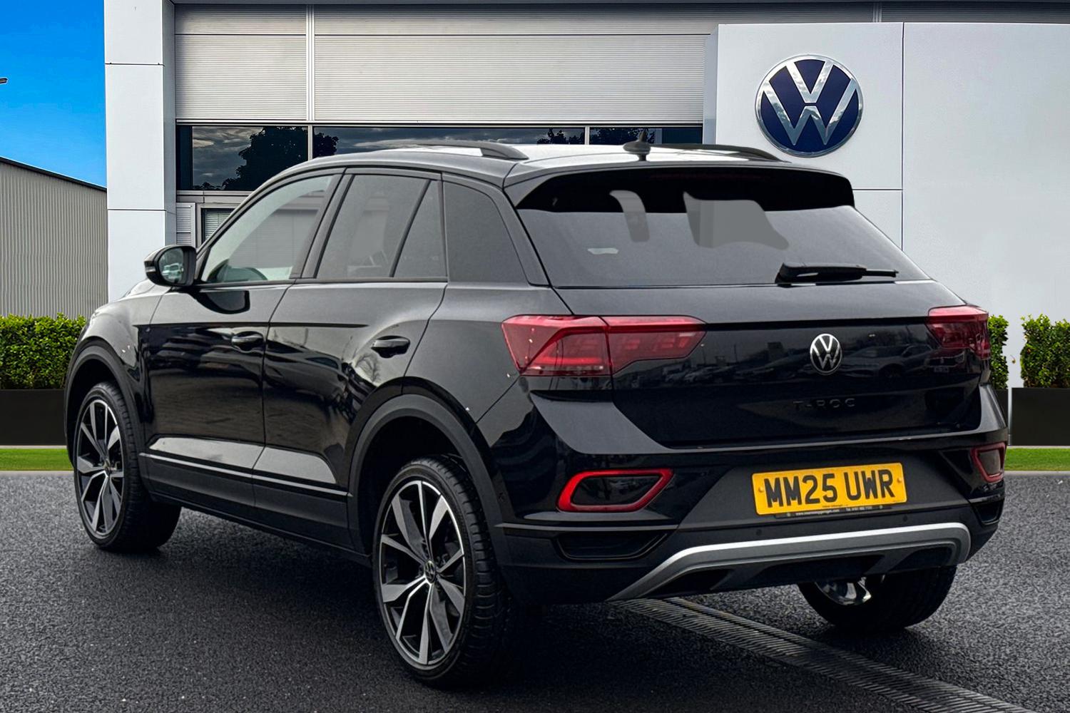 Used Volkswagen T-Roc 2025 for sale - 77220053: Photo 2