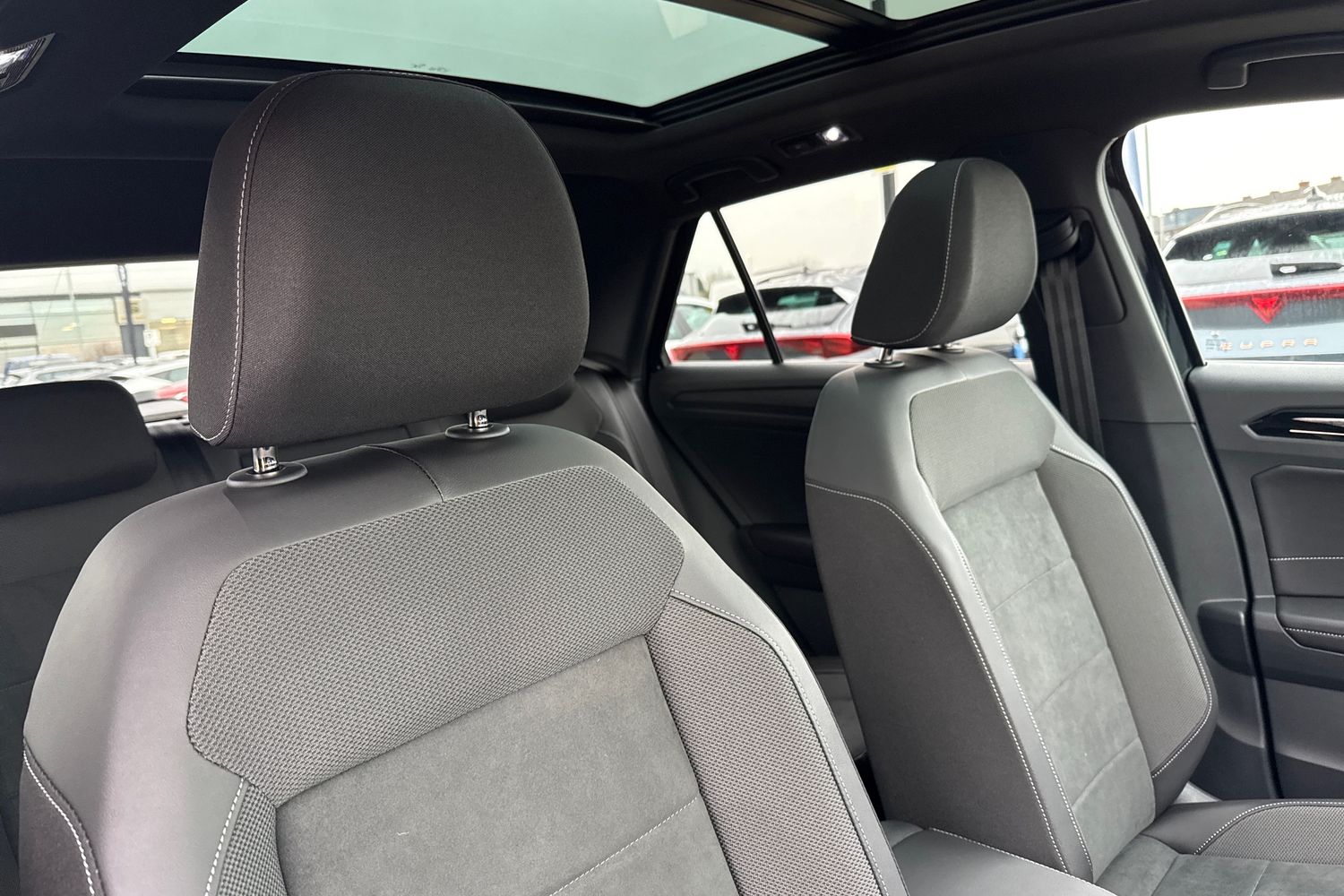 Used Volkswagen T-Roc 2025 for sale - 77220053: Photo 23