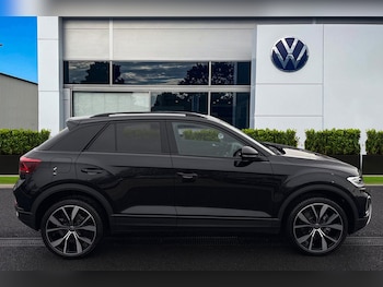 Used Volkswagen T-Roc 2025 for sale - 77220053: Photo