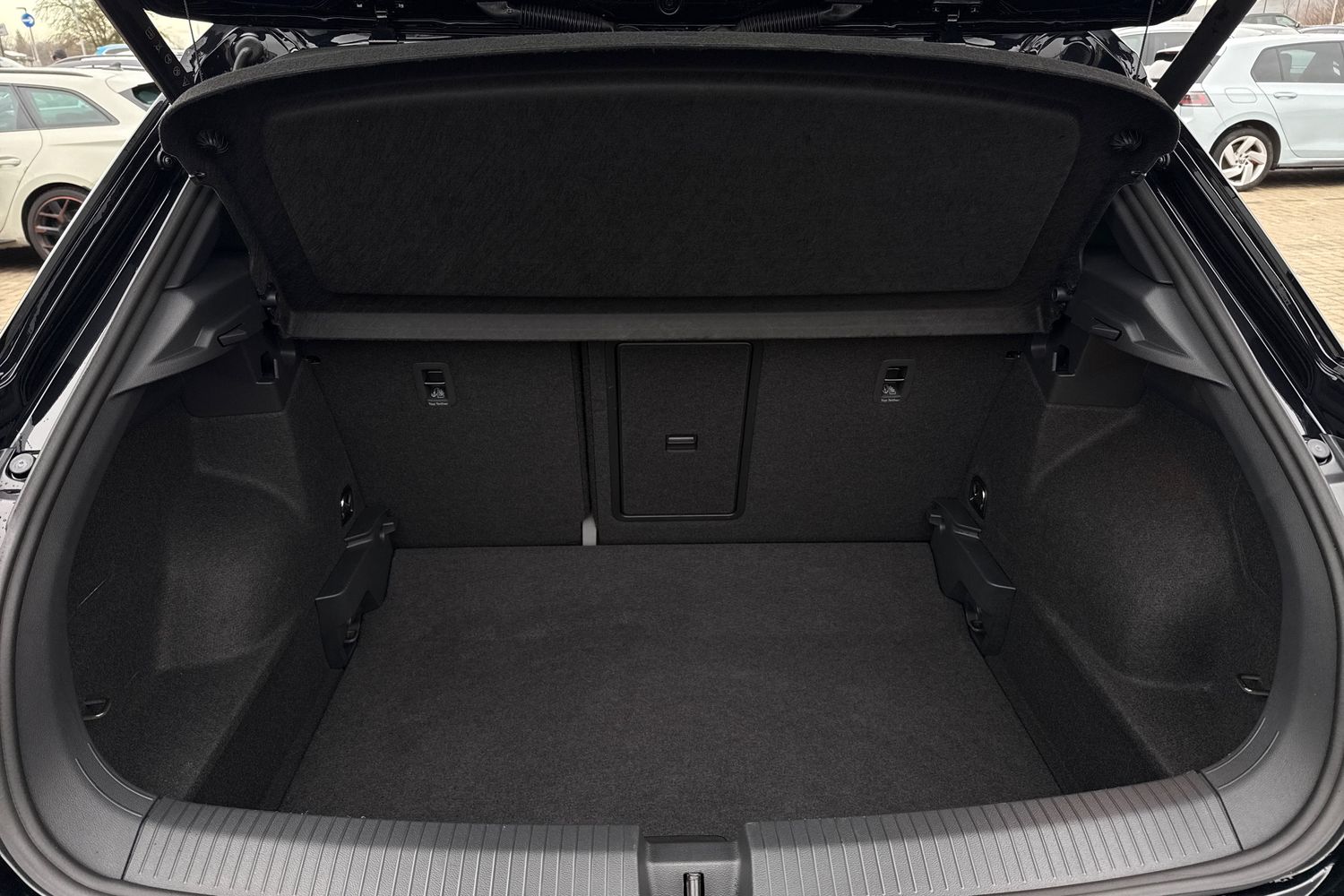 Used Volkswagen T-Roc 2025 for sale - 77220053: Photo 6