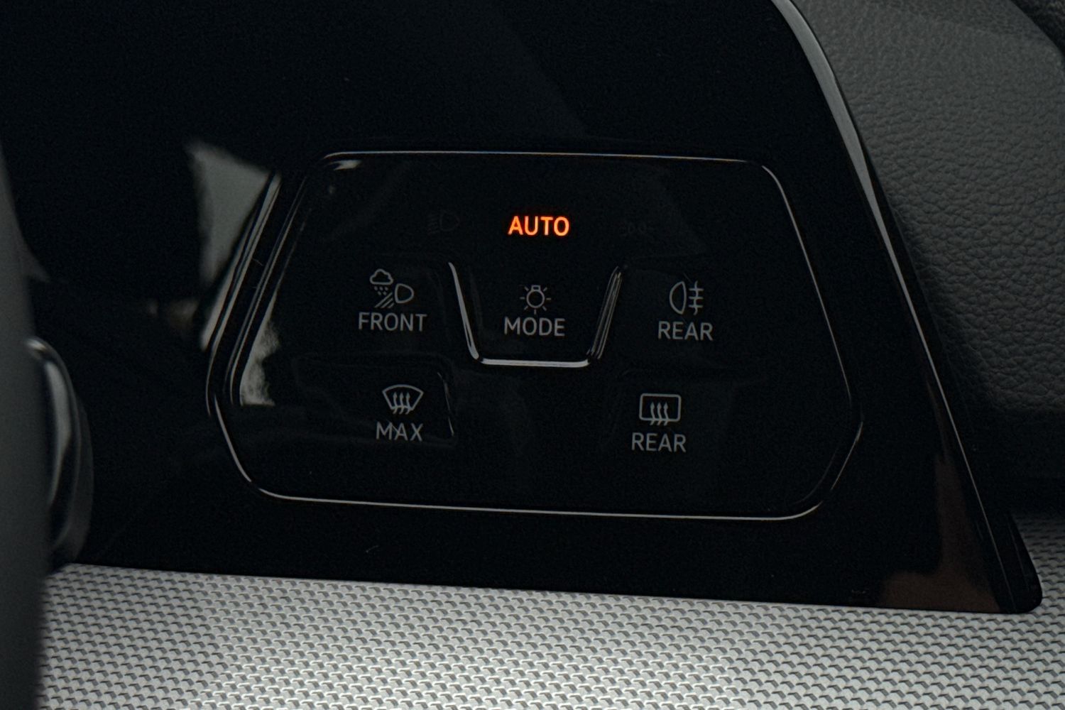 Used Volkswagen Golf 2025 for sale - 75919735: Photo 35
