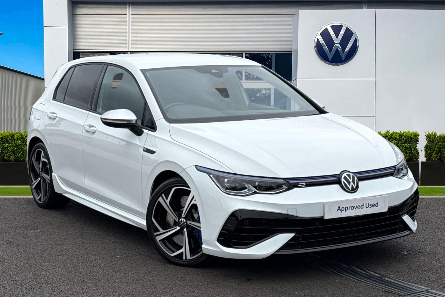 Used Volkswagen Golf 2023 for sale - 76257000: Photo 1