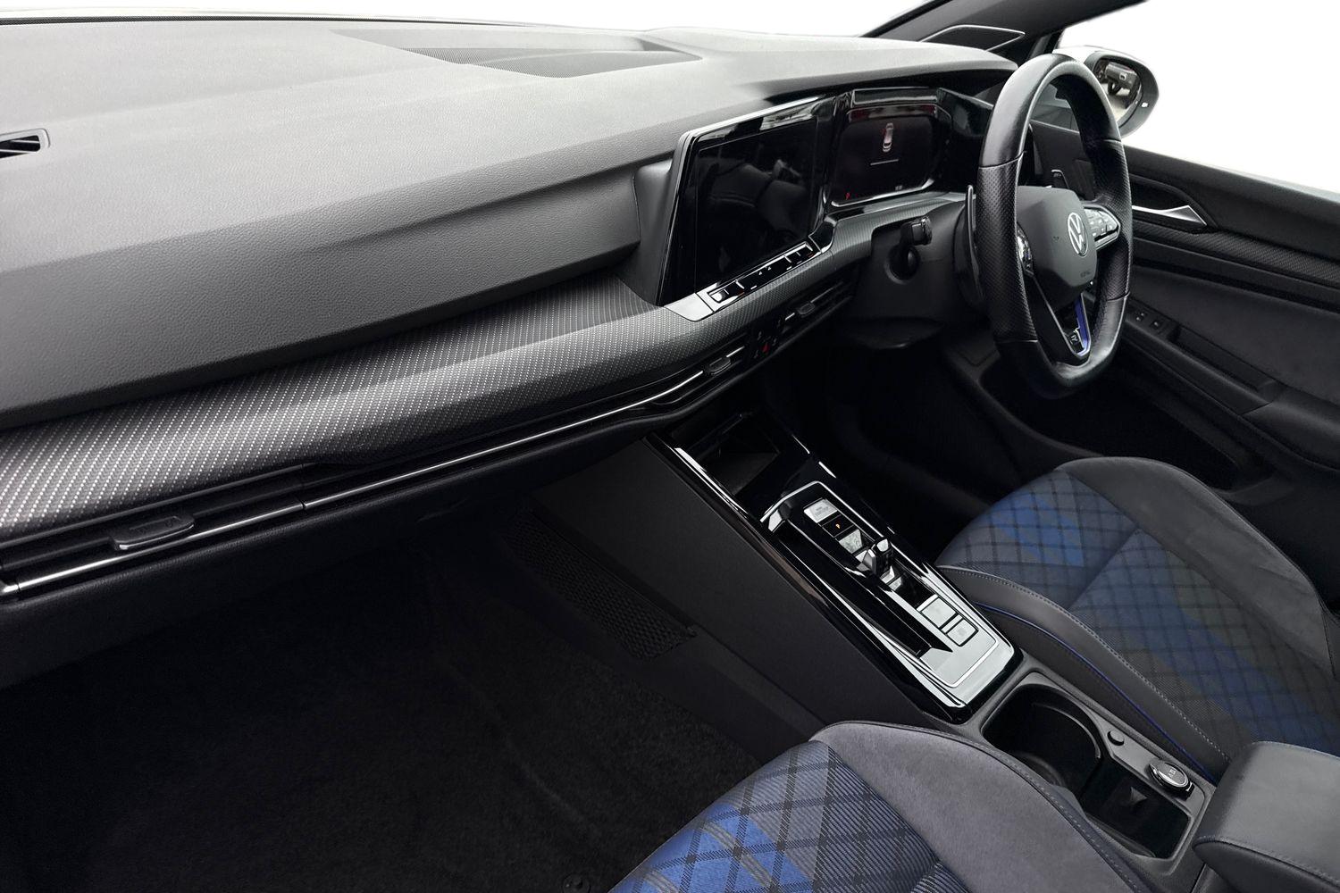 Used Volkswagen Golf 2023 for sale - 76257000: Photo 15