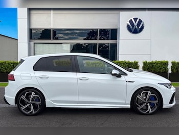 Used Volkswagen Golf 2023 for sale - 76257000: Photo